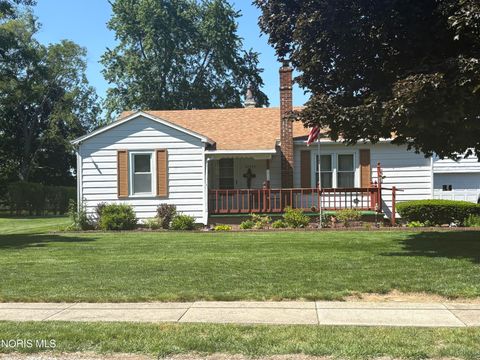Homes For Sale - 20240 Oak Street<br/> Wood County, Weston, OH 43569
