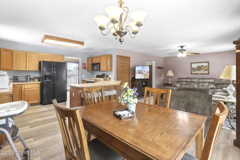 Tiny photo for 28151 Schriber Street, Walbridge, OH 43465 (MLS # 10002939)