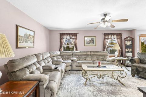 Tiny photo for 28151 Schriber Street, Walbridge, OH 43465 (MLS # 10002939)