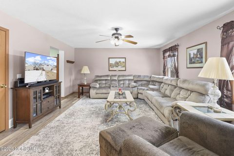 Tiny photo for 28151 Schriber Street, Walbridge, OH 43465 (MLS # 10002939)