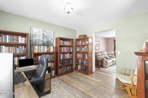 Tiny photo for 28151 Schriber Street, Walbridge, OH 43465 (MLS # 10002939)