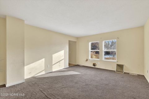 Tiny photo for 4224 Shade Tree Drive, Toledo, OH 43615 (MLS # 10002368)