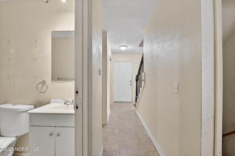 Tiny photo for 4224 Shade Tree Drive, Toledo, OH 43615 (MLS # 10002368)