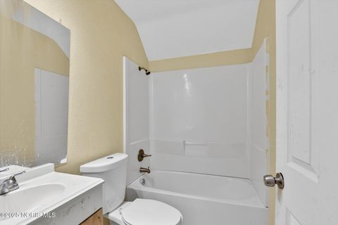 Tiny photo for 4224 Shade Tree Drive, Toledo, OH 43615 (MLS # 10002368)