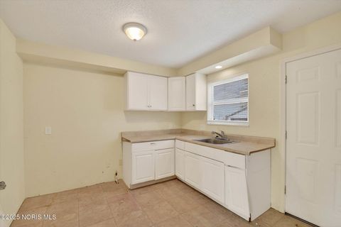 Tiny photo for 4224 Shade Tree Drive, Toledo, OH 43615 (MLS # 10002368)