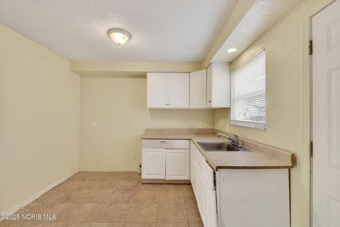 Tiny photo for 4224 Shade Tree Drive, Toledo, OH 43615 (MLS # 10002368)