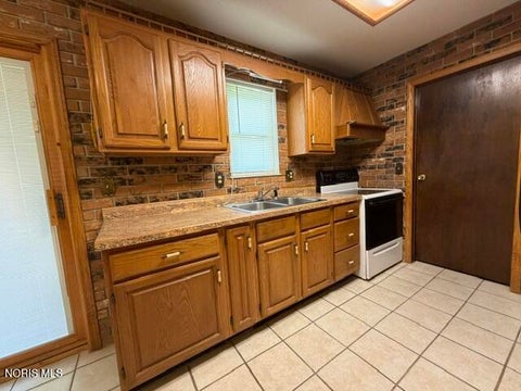 Tiny photo for 8 Foxglove Place, Montpelier, OH 43543 (MLS # 10012681)