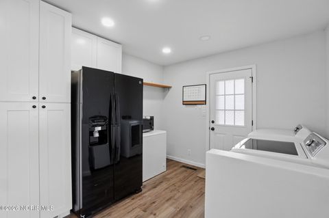 Tiny photo for 636 Woodward Avenue, Fostoria, OH 44830 (MLS # 10003795)