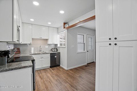 Tiny photo for 636 Woodward Avenue, Fostoria, OH 44830 (MLS # 10003795)