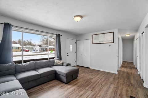 Tiny photo for 636 Woodward Avenue, Fostoria, OH 44830 (MLS # 10003795)