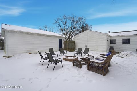 Tiny photo for 636 Woodward Avenue, Fostoria, OH 44830 (MLS # 10003795)