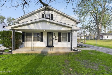 Photo of 5539 Mc Lain Drive, Sylvania, OH 43560 (MLS # 10006254)