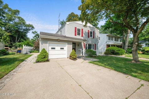 Photo of 2445 Cherry Hill Road, Toledo, OH 43615 (MLS # 10010922)