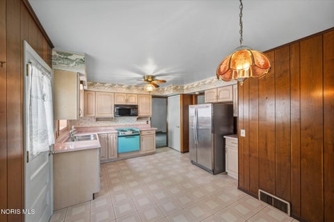Tiny photo for 2445 Cherry Hill Road, Toledo, OH 43615 (MLS # 10010922)