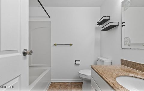 Tiny photo for 6241 W Pembridge Drive, Toledo, OH 43615 (MLS # 10004454)