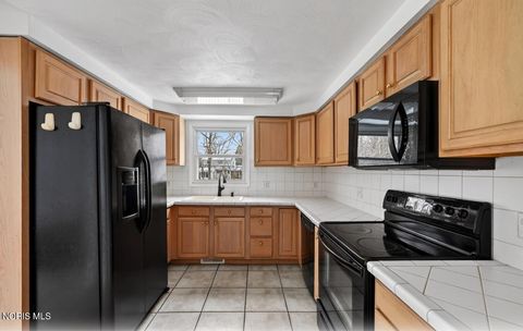 Tiny photo for 6241 W Pembridge Drive, Toledo, OH 43615 (MLS # 10004454)