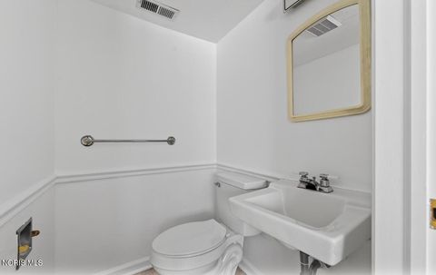 Tiny photo for 6241 W Pembridge Drive, Toledo, OH 43615 (MLS # 10004454)