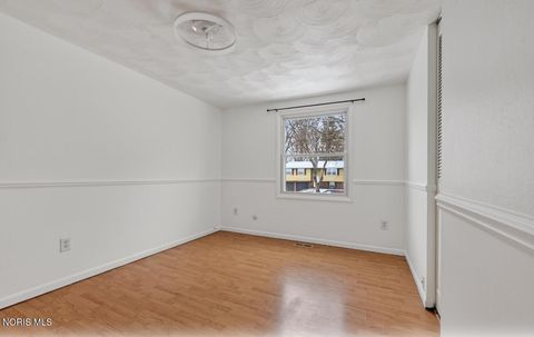 Tiny photo for 6241 W Pembridge Drive, Toledo, OH 43615 (MLS # 10004454)