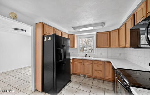 Tiny photo for 6241 W Pembridge Drive, Toledo, OH 43615 (MLS # 10004454)