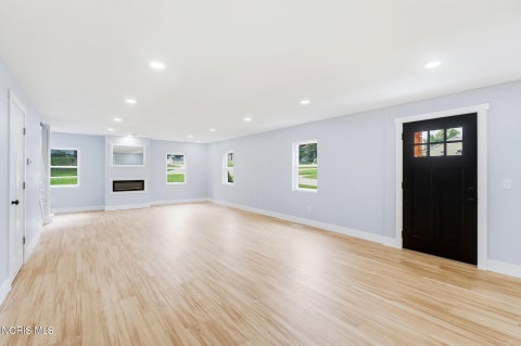 Tiny photo for 24410 W Second Street, Grand Rapids, OH 43522 (MLS # 10014325)