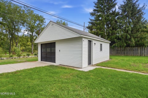 Tiny photo for 24410 W Second Street, Grand Rapids, OH 43522 (MLS # 10014325)