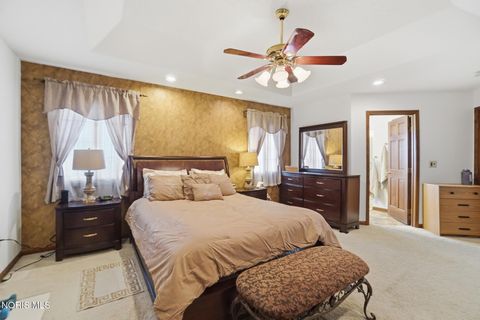 Tiny photo for 2118 S Lake Court, Findlay, OH 45840 (MLS # 10006008)