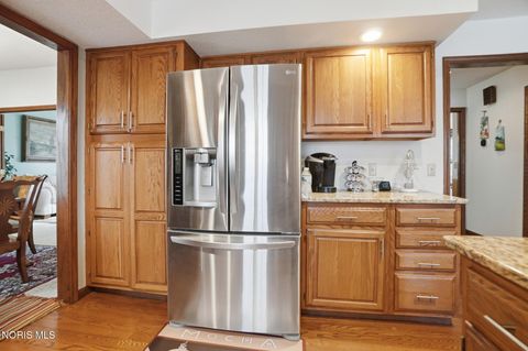 Tiny photo for 2118 S Lake Court, Findlay, OH 45840 (MLS # 10006008)