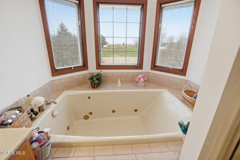 Tiny photo for 2118 S Lake Court, Findlay, OH 45840 (MLS # 10006008)