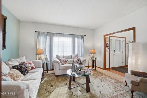 Tiny photo for 2118 S Lake Court, Findlay, OH 45840 (MLS # 10006008)