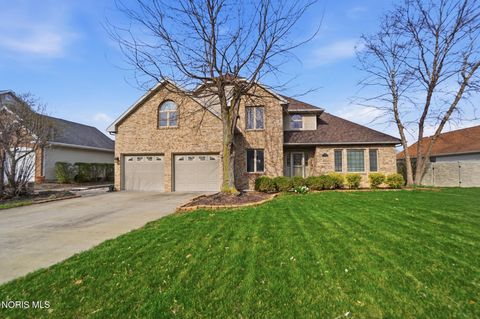 Photo of 2118 S Lake Court, Findlay, OH 45840 (MLS # 10006008)