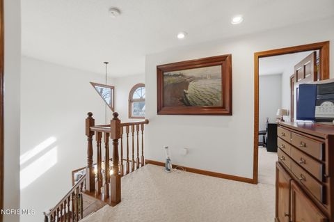 Tiny photo for 2118 S Lake Court, Findlay, OH 45840 (MLS # 10006008)