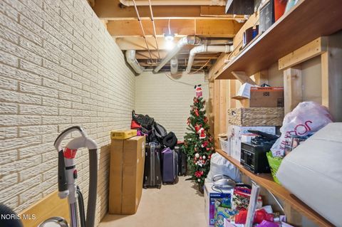 Tiny photo for 2118 S Lake Court, Findlay, OH 45840 (MLS # 10006008)