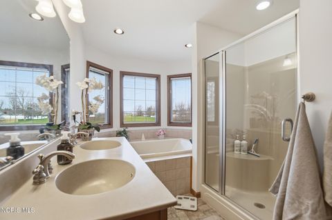 Tiny photo for 2118 S Lake Court, Findlay, OH 45840 (MLS # 10006008)