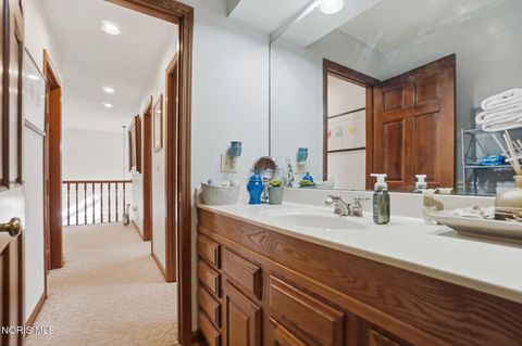 Tiny photo for 2118 S Lake Court, Findlay, OH 45840 (MLS # 10006008)