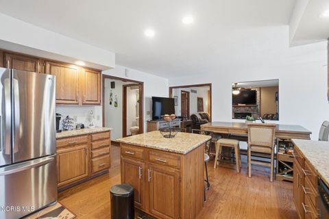 Tiny photo for 2118 S Lake Court, Findlay, OH 45840 (MLS # 10006008)