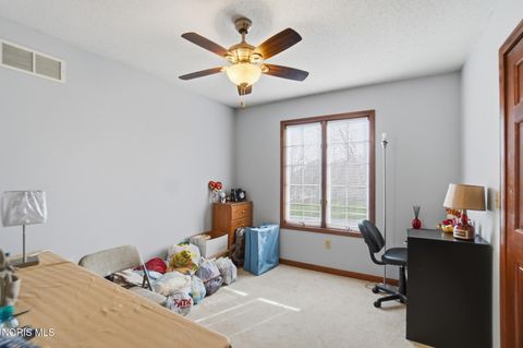 Tiny photo for 2118 S Lake Court, Findlay, OH 45840 (MLS # 10006008)