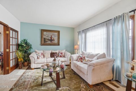 Tiny photo for 2118 S Lake Court, Findlay, OH 45840 (MLS # 10006008)