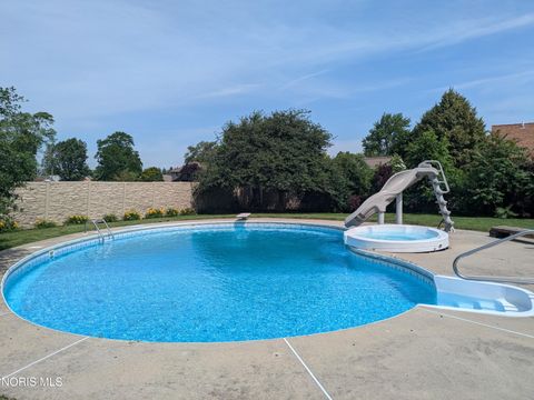 Tiny photo for 2118 S Lake Court, Findlay, OH 45840 (MLS # 10006008)