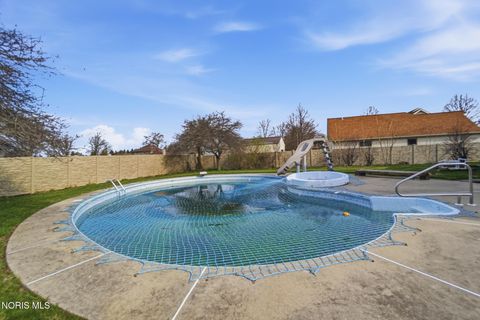 Tiny photo for 2118 S Lake Court, Findlay, OH 45840 (MLS # 10006008)