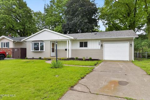 Tiny photo for 1489 Amesbury Road, Toledo, OH 43612 (MLS # 10008336)