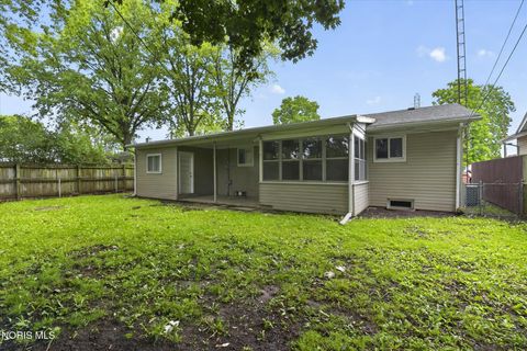 Tiny photo for 1489 Amesbury Road, Toledo, OH 43612 (MLS # 10008336)