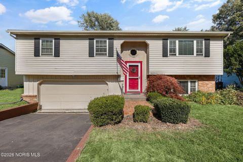 Photo of 6400 Longfellow Road, Sylvania, OH 43560 (MLS # 10002974)