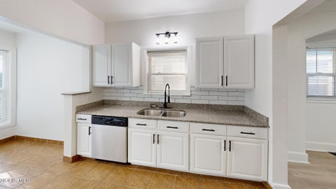 Tiny photo for 4217 Asbury Drive, Toledo, OH 43612 (MLS # 10010522)