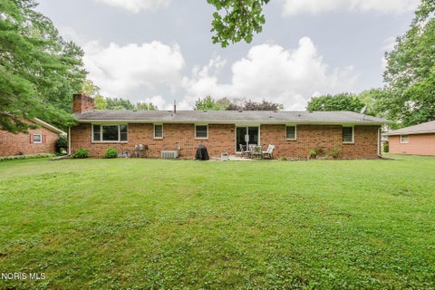 Tiny photo for 2505 Oakmont Drive, Findlay, OH 45840 (MLS # 10010397)