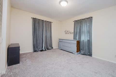 Tiny photo for 2505 Oakmont Drive, Findlay, OH 45840 (MLS # 10010397)