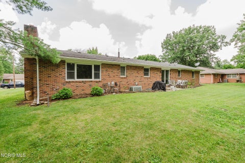 Tiny photo for 2505 Oakmont Drive, Findlay, OH 45840 (MLS # 10010397)