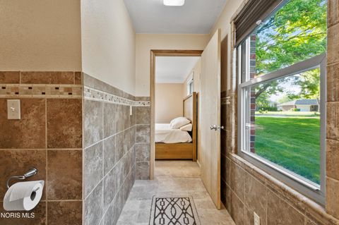 Tiny photo for 604 Valley Drive, Rossford, OH 43460 (MLS # 10007890)