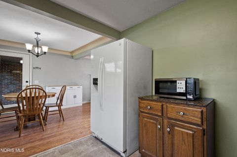 Tiny photo for 604 Valley Drive, Rossford, OH 43460 (MLS # 10007890)
