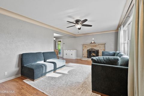 Tiny photo for 604 Valley Drive, Rossford, OH 43460 (MLS # 10007890)