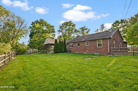 Tiny photo for 604 Valley Drive, Rossford, OH 43460 (MLS # 10007890)